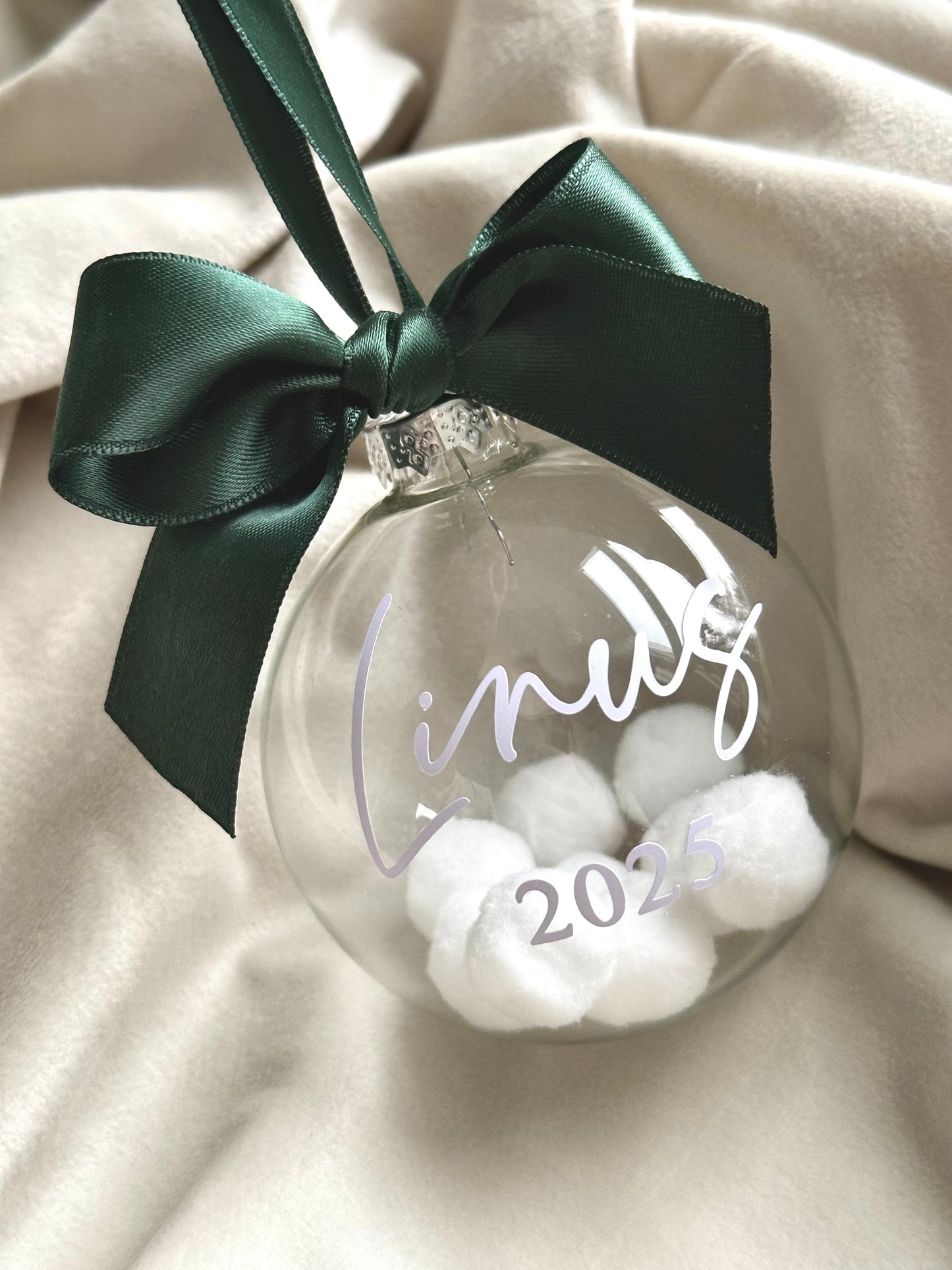 Joulupallo nimellä ja syntymävuodella