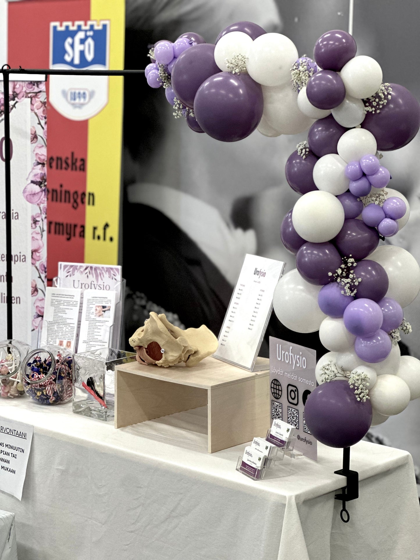 Pöytäkoristeteline