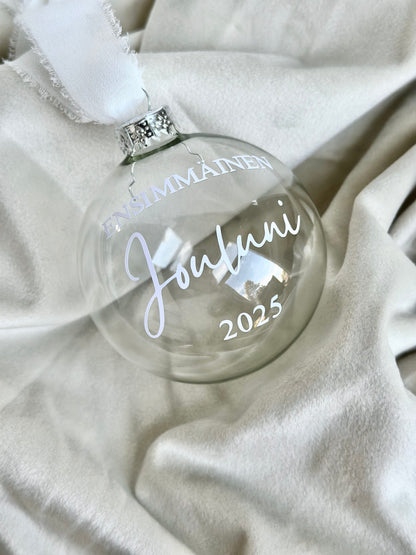 Joulupallo - Ensimmäinen Jouluni